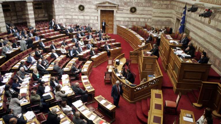 Δείτε live την συνεδρίαση της Βουλής για το ασφαλιστικό