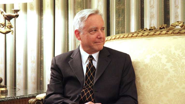 Τι λέει ο αμερ. πρέσβης στην Αθήνα για ΔΝΤ, μεταρρυθμίσεις και χρέος