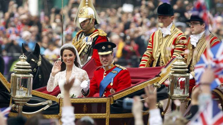 Σαν σήμερα 5 χρόνια πριν: Ο παραμυθένιος βασιλικός γάμος Γουίλιαμ - Κέιτ