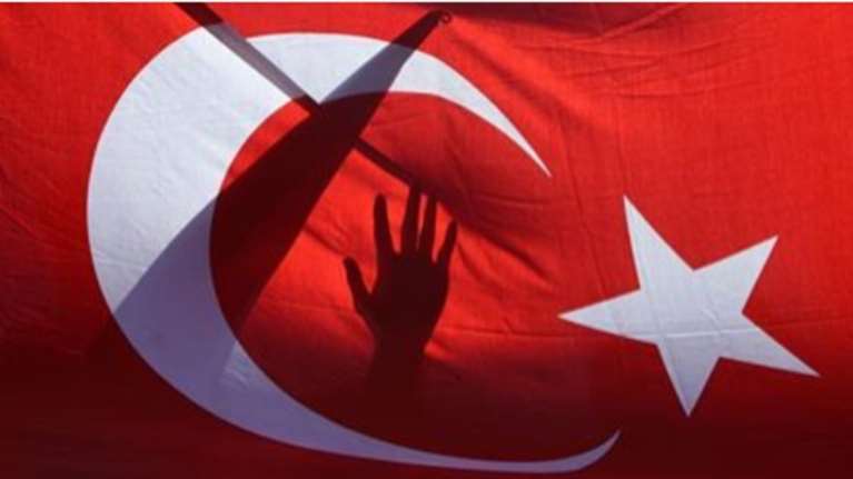 Η Τουρκία καταργεί τη βίζα για τους Ελληνοκύπριους