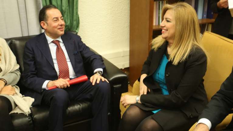 Επίθεση της Κυβέρνησης στο ΠΑΣΟΚ μετά τη στήριξη του Πιτέλα