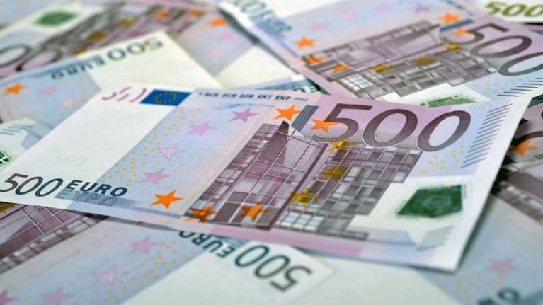 Σταματά την έκδοση του 500ευρου η ΕΚΤ, αλλά από το 2018