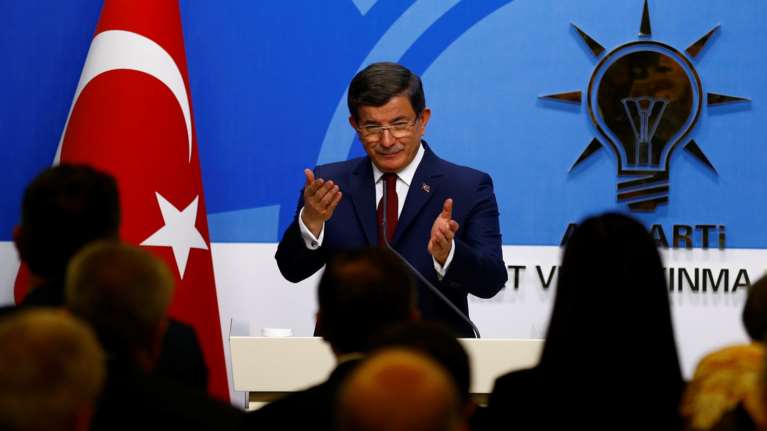 Νταβούτογλου: Δεν θα πω ποτέ κακή κουβέντα για τον Ερντογάν