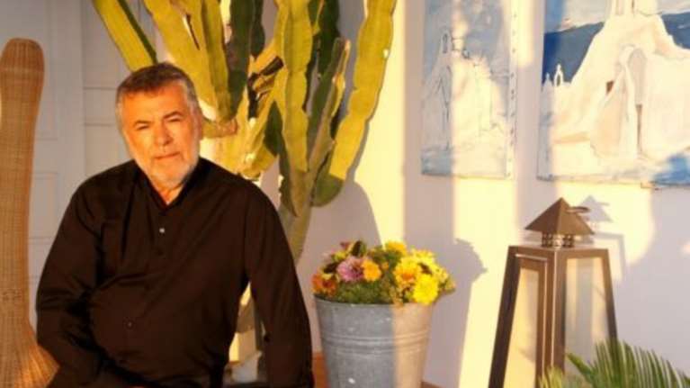 Πούλησε τη βίλα στη Μύκονο ο Μάκης Τσέλιος- Ποιοι είναι οι νέοι ιδιοκτήτες