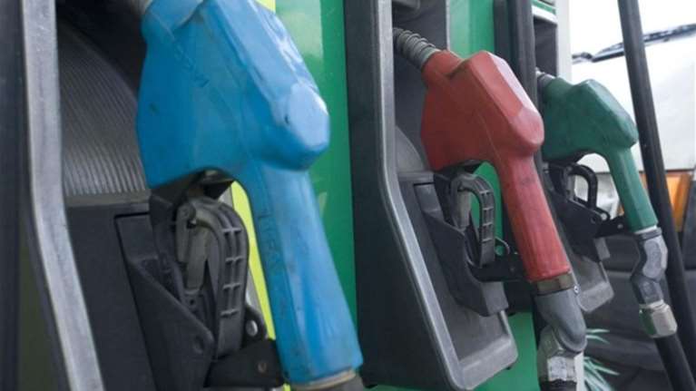 Βάλτε καύσιμα- Κλείνουν και τα πρατήρια