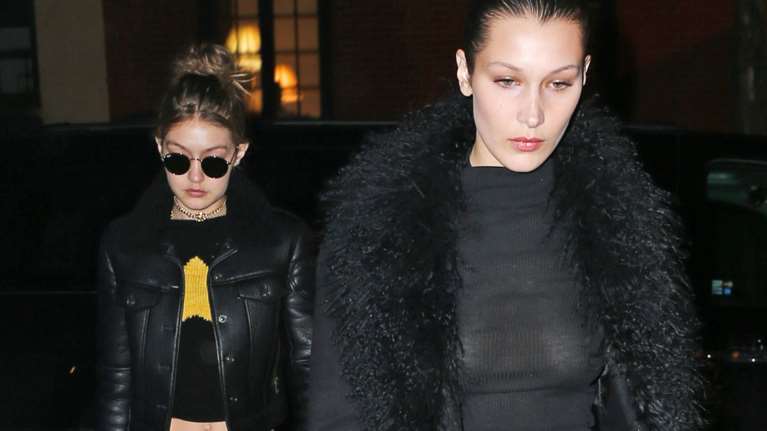 Η Bella Hadid αφήνει ελάχιστα στη φαντασία μας με  total μαύρο σύνολο