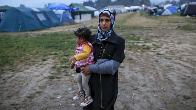 Εννέα υπέροχα ποιήματα για τη μητέρα