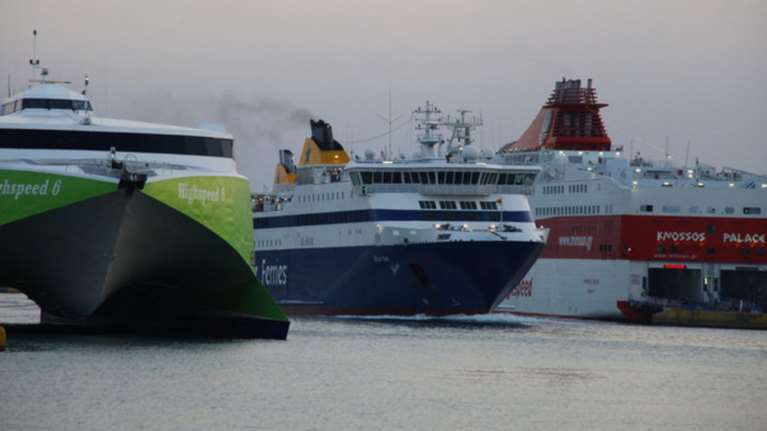 Κανονικά τα δρομολόγια των πλοίων από το πρωί της Τρίτης