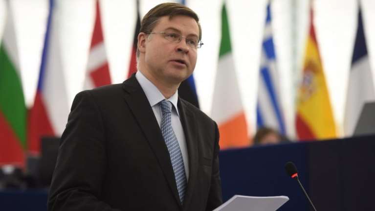 Ντομπρόβσκις: Τις επόμενες ημέρες η συμφωνία για το εφεδρικό πακέτο