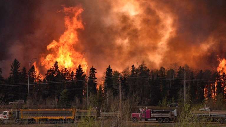 Εσβησε η φωτιά στο Φορτ ΜακΜάρεϊ, κάηκαν 2.500 σπίτια