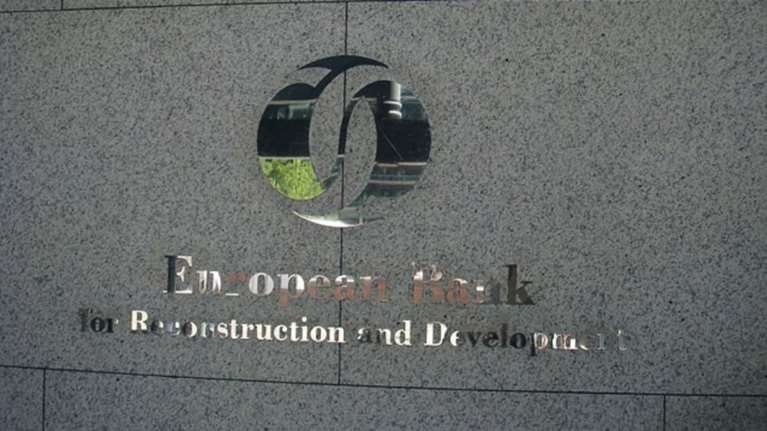 Reuters:Στην Ευρωπαϊκή Τράπεζα Ανασυγκρότησης το 1ο πακέτο κόκκινων δανείων