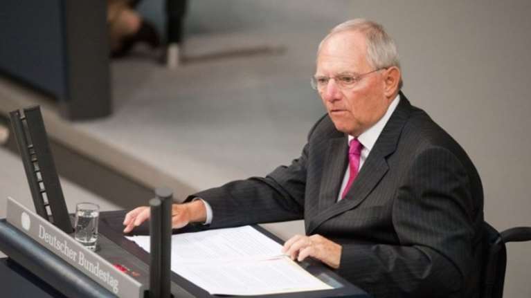 Συμφωνία σε δύο εβδομάδες βλέπει ο Σόιμπλε