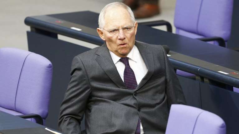 «Νein» από Σόιμπλε: Η Ελλάδα δεν χρειάζεται κούρεμα χρέους