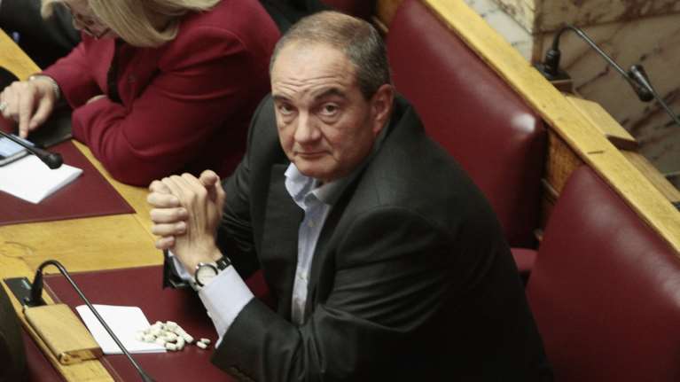 Ο Σαμαράς...«κούρεψε» την περιουσία του Καραμανλή