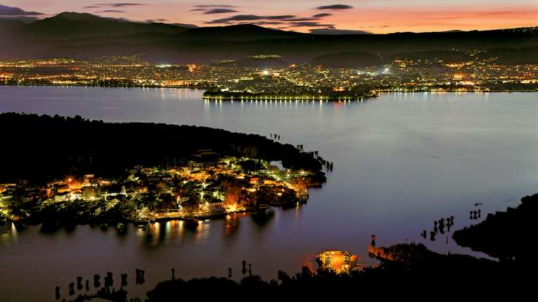 Οι θρύλοι ζωντανεύουν στη λίμνη των Ιωαννίνων σε ένα εκπληκτικό time lapse