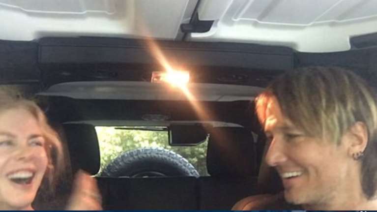 Κίντμαν και Ερμπαν τραγουδούν ερωτευμένοι (Βίντεο)