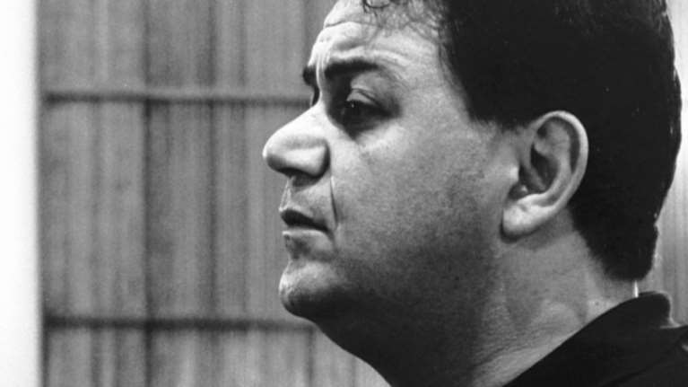 Αναζήτηση νέων φωνών για το έργο του Μάνου Χατζιδάκι