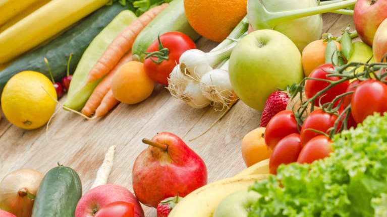 Πανελλήνιες: Ποιες τροφές βοηθούν στη συγκέντρωση &amp; τη μνήμη των μαθητών