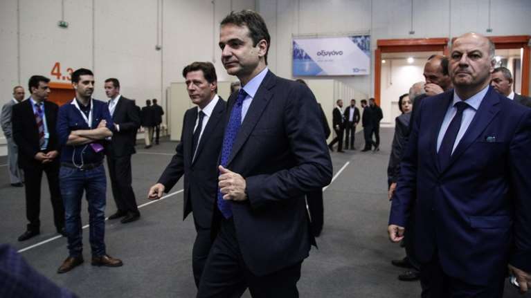 Επίσκεψη Μητσοτάκη στο Παρίσι, επαφές με Μακρόν και Σαρκοζί