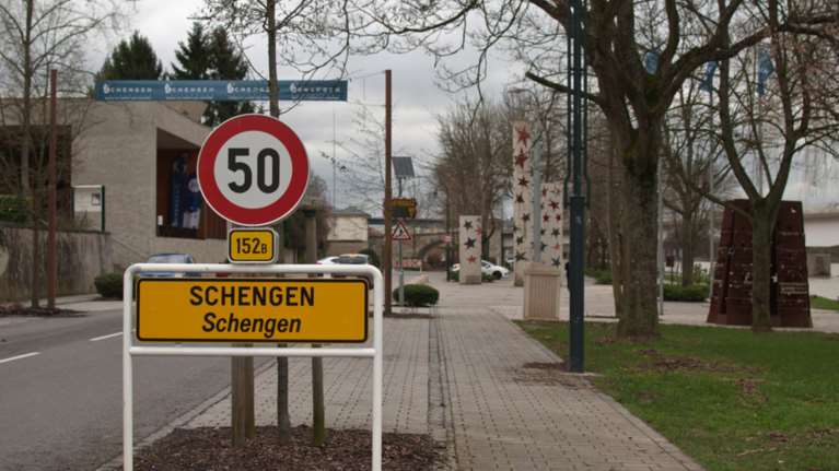 Σενγκεν...υπό διάλυση , κατέρρευσε η οροφή του μουσείου