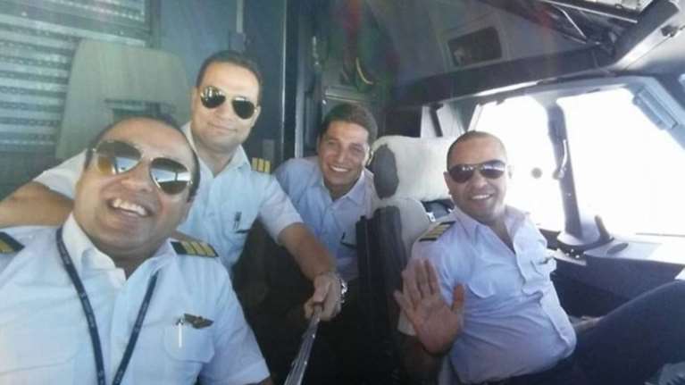 Οι δυο πιλότοι του Airbus και η πρώην ηθοποιός