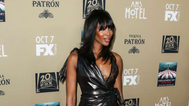 Ναόμι Κάμπελ: Η μαύρη γαζέλα της πασαρέλας έγινε 46