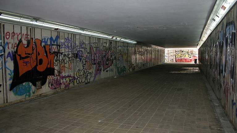 Τρόμος στο Μαρούσι: Επίθεση σάτυρου σε γυναίκες σε υπόγεια διάβαση