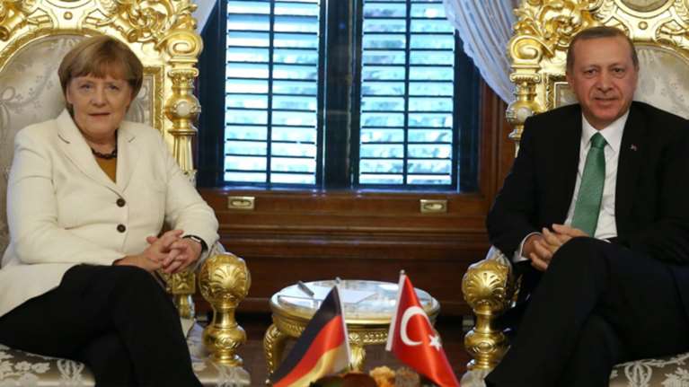 Βόμβα Ερντογάν: Παγώνει τη συμφωνία με Ε.Ε για τους πρόσφυγες