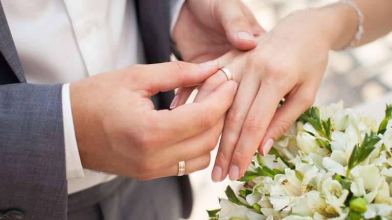 Ξέχασες να δηλώσεις το γάμο σου:έρχεται πρόστιμο!