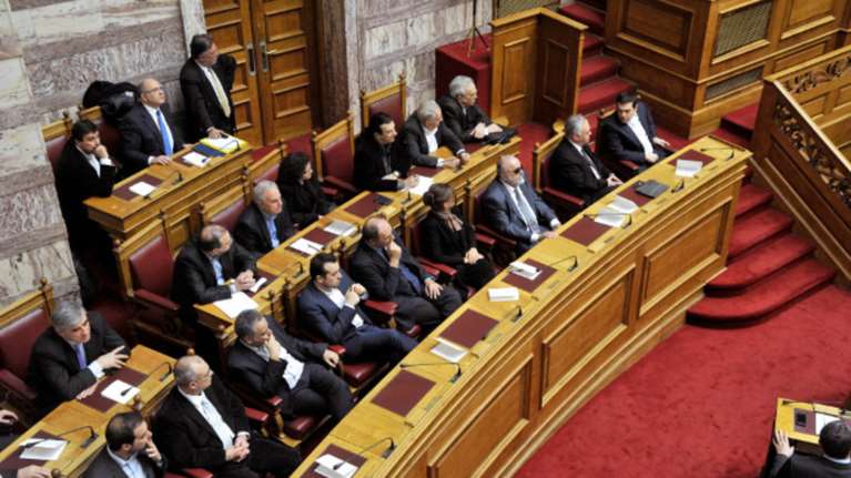 «Νόμιμα» υπουργοί &amp; βουλευτές θα κατέχουν Offshore