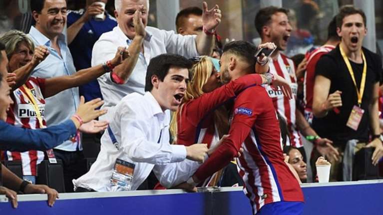 Το παθιασμένο φιλί  του τελικού Ρεάλ - Ατλέτικο