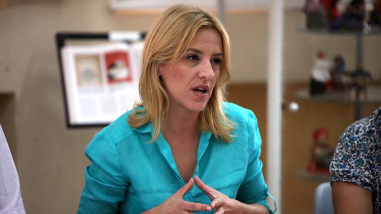 Ρ. Δούρου: Οτι δεν βγαίνω στα τηλεπαράθυρα δεν σημαίνει...απόσυρση