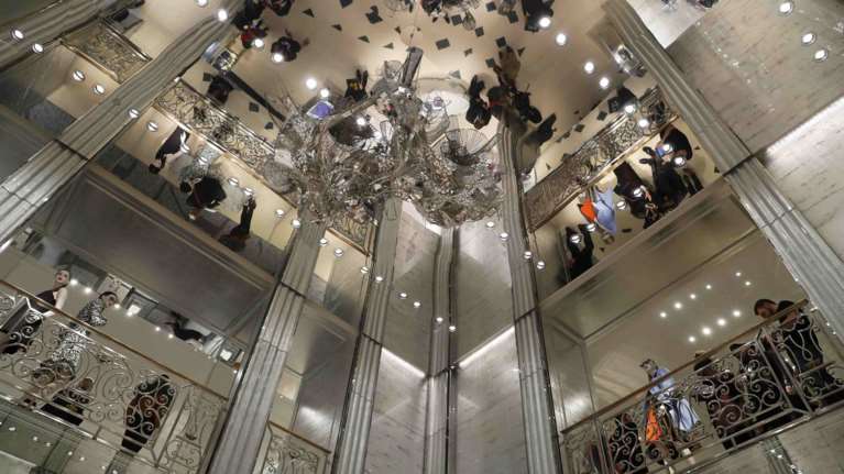 Αυτό είναι το νέο παλάτι του Dior στο Λονδίνο