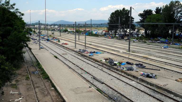 Spiegel: Με «μικρές Ειδομένες» γεμίζει η Ελλάδα