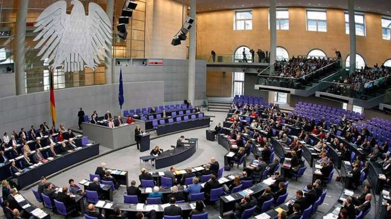 Η Bundestag αναγνώρισε τη γενοκτονία των Αρμενίων