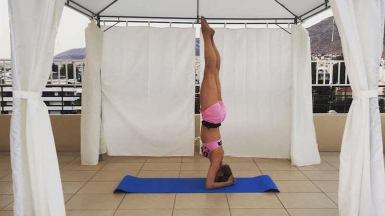 Ποια καλλίγραμμη ελληνίδα παρουσιάστρια έφερε τα πάνω κάτω;