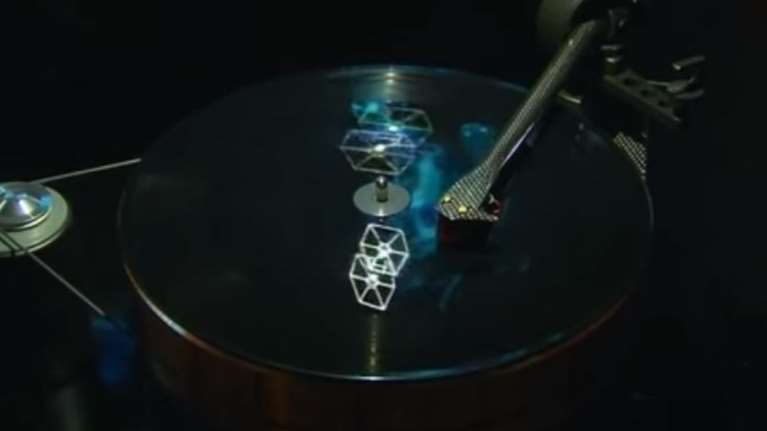 Ολόγραμμα σε βινύλιο: Το νέο soundtrack του Star Wars εντυπωσιάζει ΒΙΝΤΕΟ