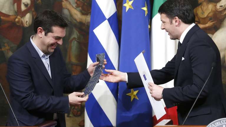 Ρέντσι: Ο Τσίπρας έφερε έναν αριστερό αέρα στην ΕΕ