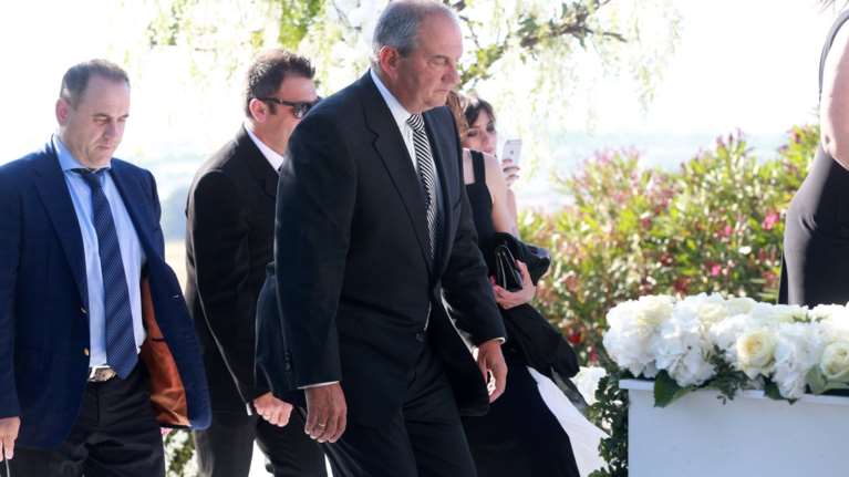 Καραμανλής, Καμμένος και Μπουτάρης στον γάμο Σαββίδη