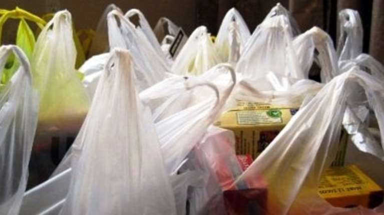 Σύσκεψη για τον περιορισμό της πλαστικής σακούλας