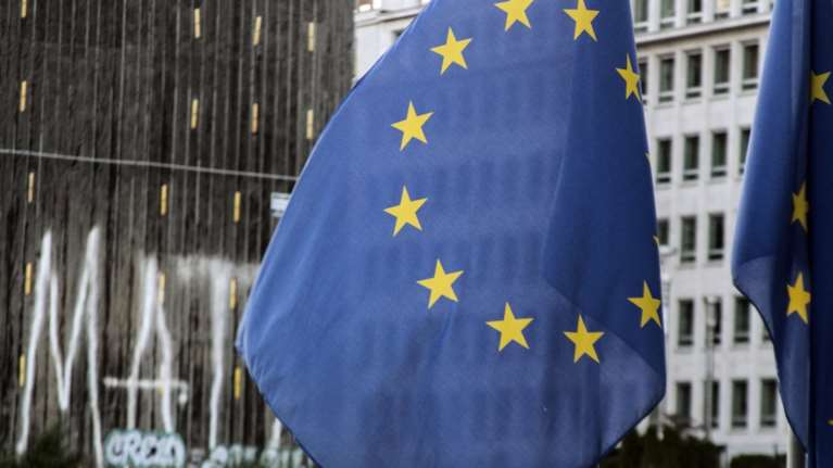 Die Welt: Η Ευρώπη παίζει το τελευταίο της χαρτί