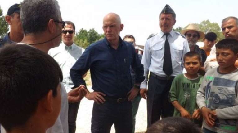 Με παντελόνι εκστρατείας ο Παπανδρέου σε hotspot