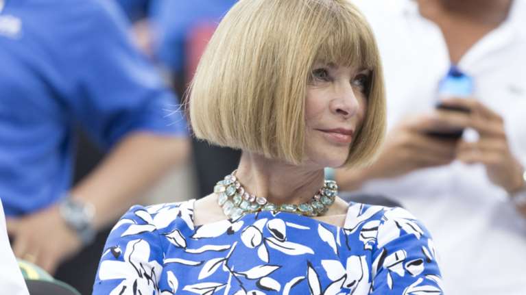 Αννα Γουίντουρ: Η ισχυρή γυναίκα της Vogue «τσαλακώνεται» για πρώτη φορά