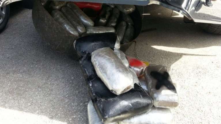 Ιωάννινα: Είχε κρύψει 21 κιλά κάνναβης στη ρεζέρβα αυτοκινήτου