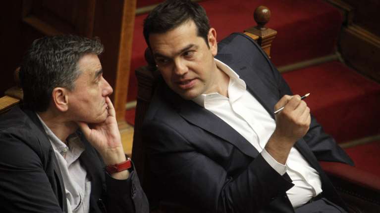 Η επανεμφάνιση των «53»  προβληματίζει το Μαξίμου