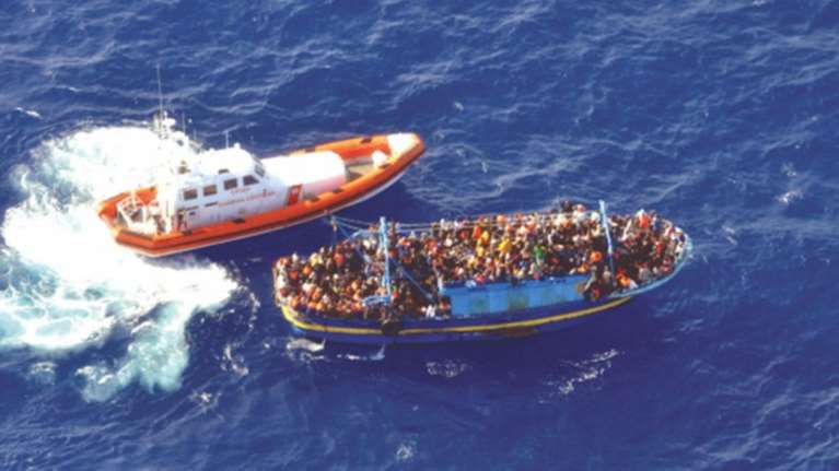 Kάθειρξη 103 ετών και βαρύτατο πρόστιμο σε Ελληνα διακινητή μεταναστών