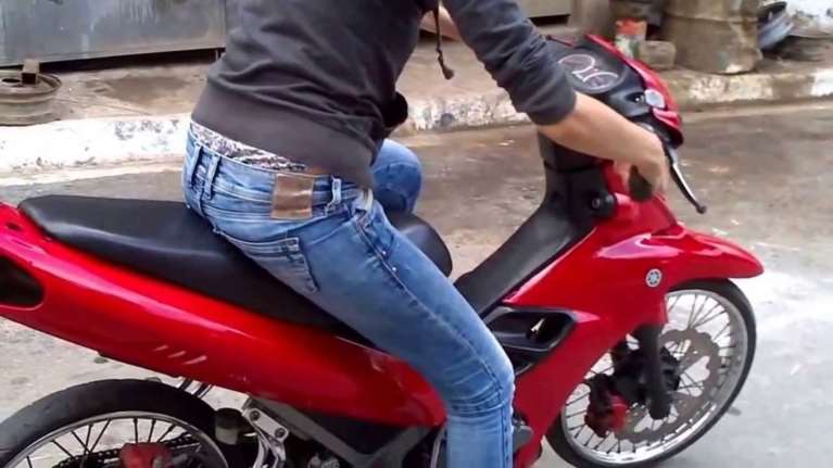 Ο «δράκος με τις φράουλες» που ασελγούσε σε ανήλικες