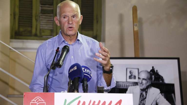 Οργή Γιώργου για τον «πόλεμο» κατά των Παπανδρέου