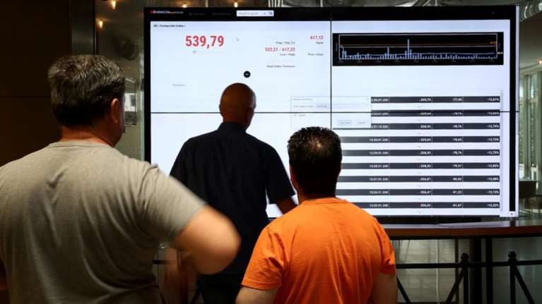 Το τσουνάμι του Brexit σάρωσε το ελληνικό χρηματιστήριο,χάθηκαν 6,5 δις