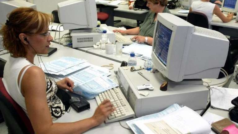 ΓΓ Δημοσίων Εσόδων: Πως εφαρμόζεται η έκπτωση φόρου σε γονείς